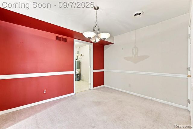 34780 W 8 Mile Road 7, Farmington Hills, MI 48335