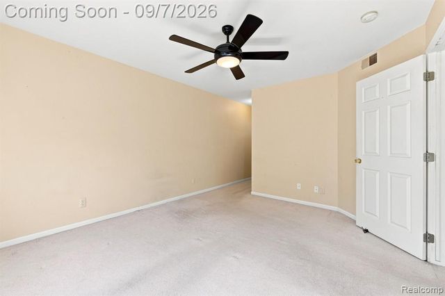 34780 W 8 Mile Road 7, Farmington Hills, MI 48335