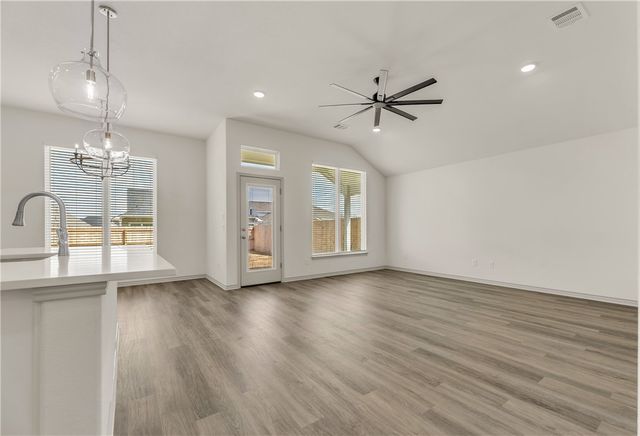 3577 Pointe du Hoc Loop, Bryan, TX 77808