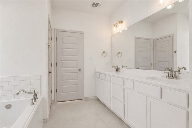 3577 Pointe du Hoc Loop, Bryan, TX 77808