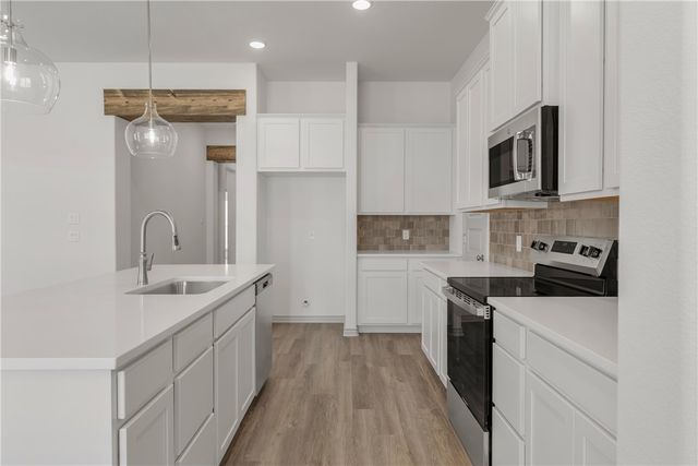 3577 Pointe du Hoc Loop, Bryan, TX 77808