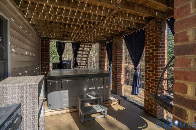 10101 Chestnut Grove Ter, Mechanicsville, VA 23116