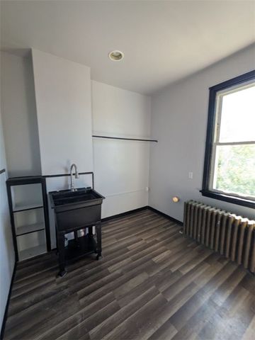 1818 Westmont Ave, Carrick, PA 15210