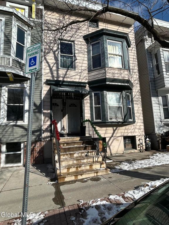 59 Dana Avenue, Albany, NY 12208
