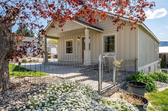 2250 8th Street SE, East Wenatchee, WA 98802