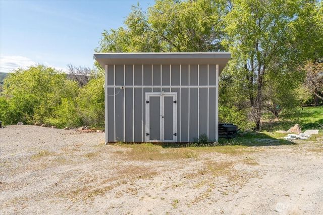 2250 8th Street SE, East Wenatchee, WA 98802