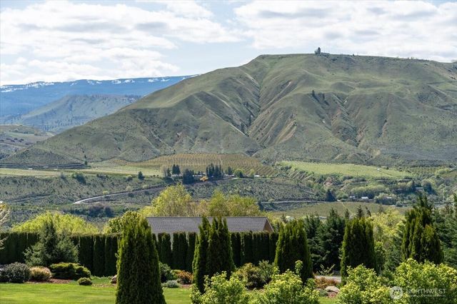 2250 8th Street SE, East Wenatchee, WA 98802