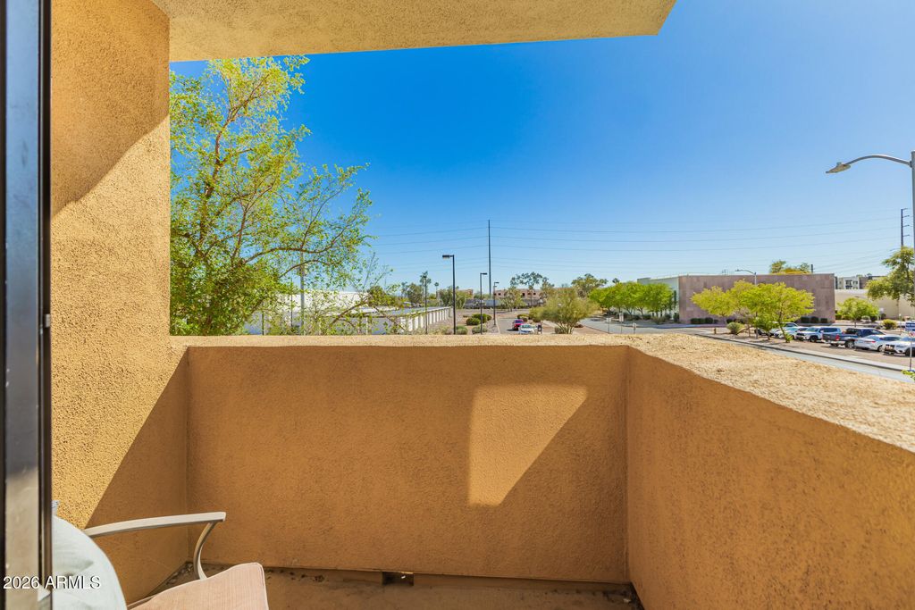 Image 14 of property listing at 123 N WASHINGTON Street 14, Chandler, AZ 85225