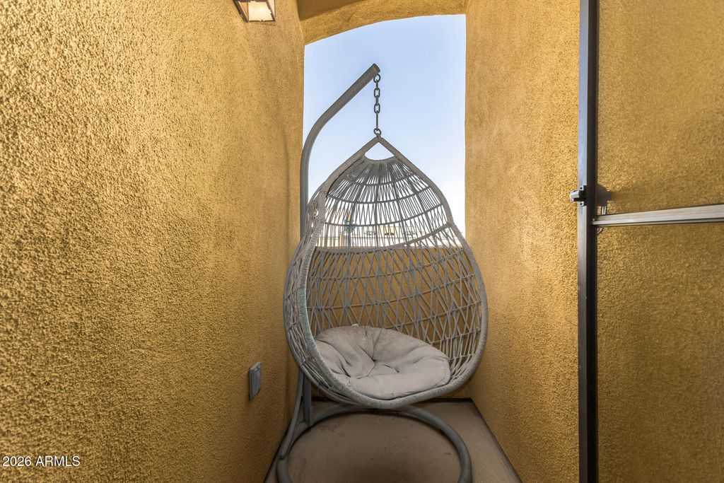 Image 17 of property listing at 123 N WASHINGTON Street 14, Chandler, AZ 85225