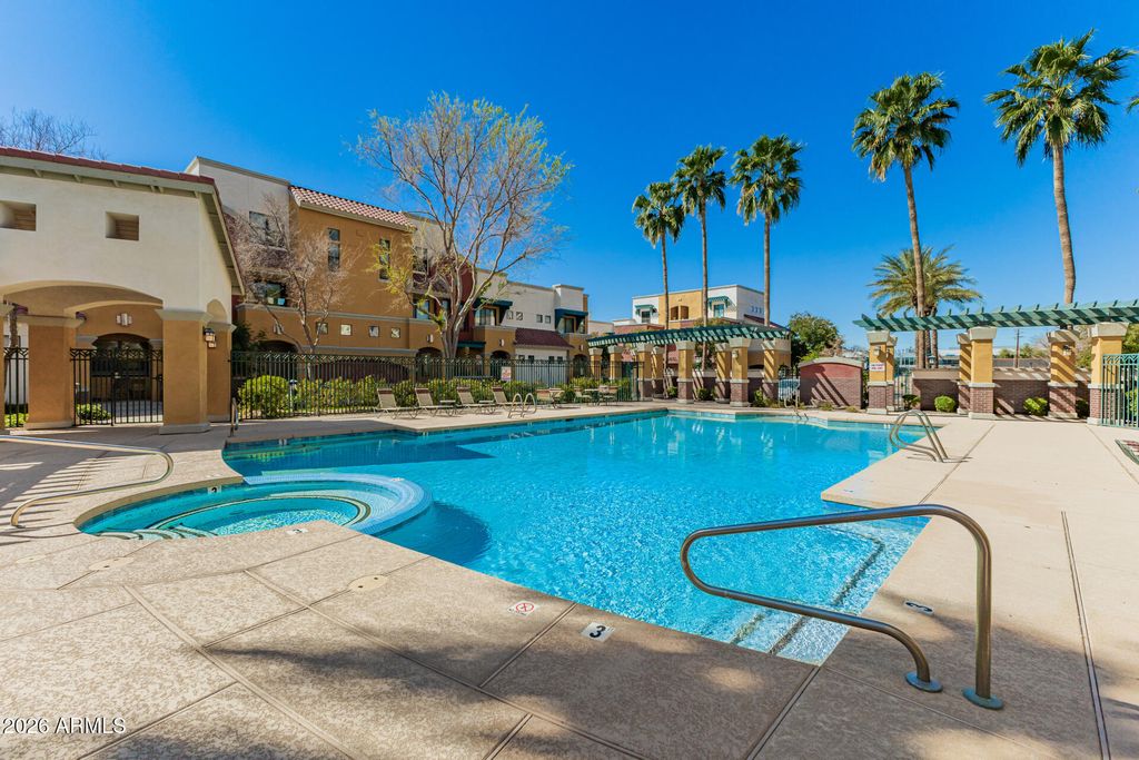 Image 35 of property listing at 123 N WASHINGTON Street 14, Chandler, AZ 85225