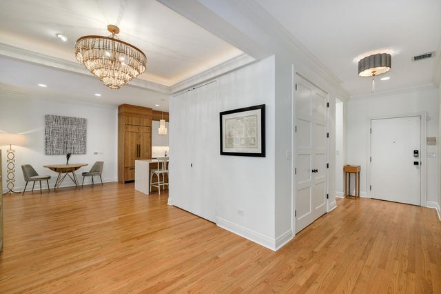 824 W Armitage Avenue 2CD, Chicago, IL 60614