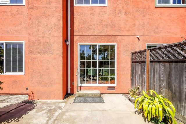 25322 Ironwood Ct, Hayward, CA 94545