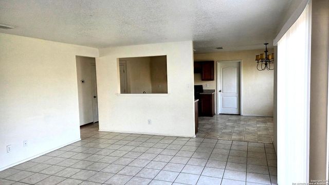 326 Tres Caminos, San Antonio, TX 78245