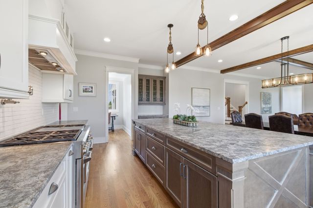 9643 Clovercroft Rd, Nolensville, TN 37135