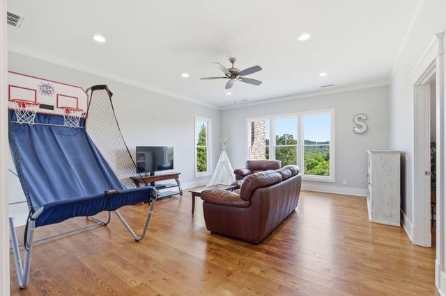 9643 Clovercroft Rd, Nolensville, TN 37135