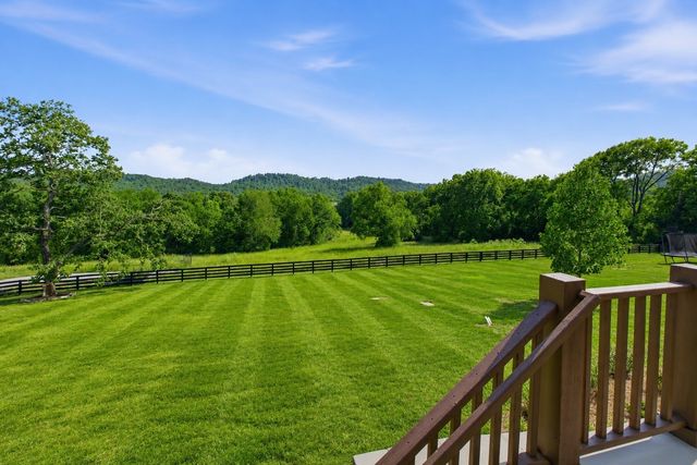 9643 Clovercroft Rd, Nolensville, TN 37135