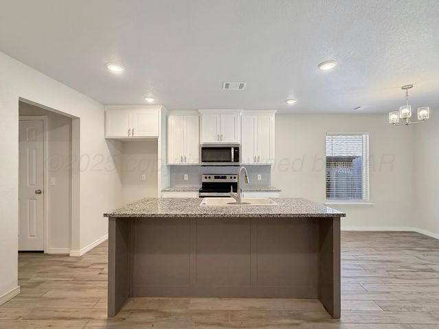 1602 FOX HUNT Avenue, Amarillo, TX 79108