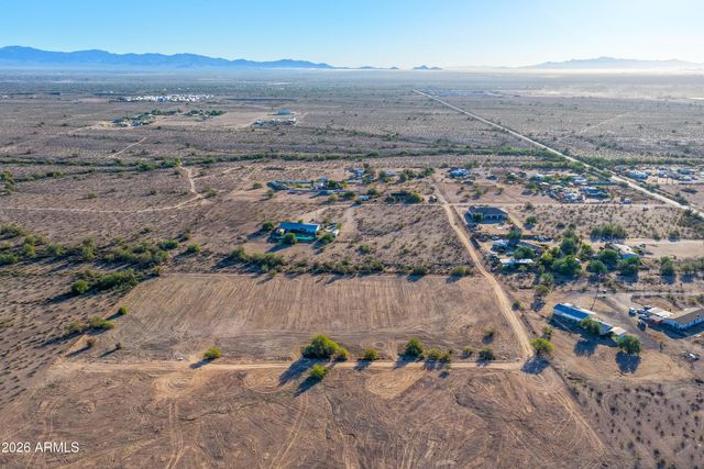 4-N Van Buren Street N, Tonopah, AZ 85354