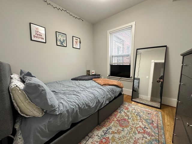 68 L St 1, Boston, MA 02127