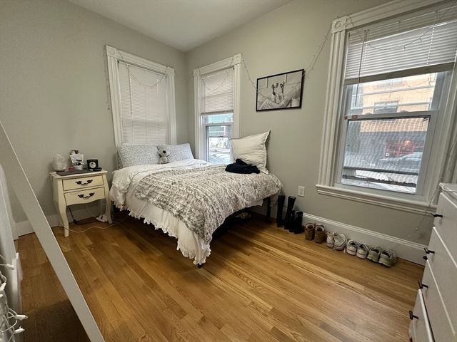 68 L St 1, Boston, MA 02127