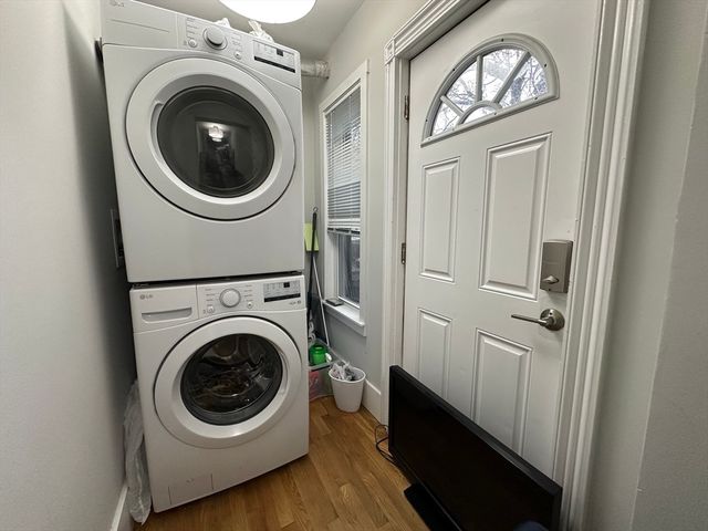 68 L St 1, Boston, MA 02127