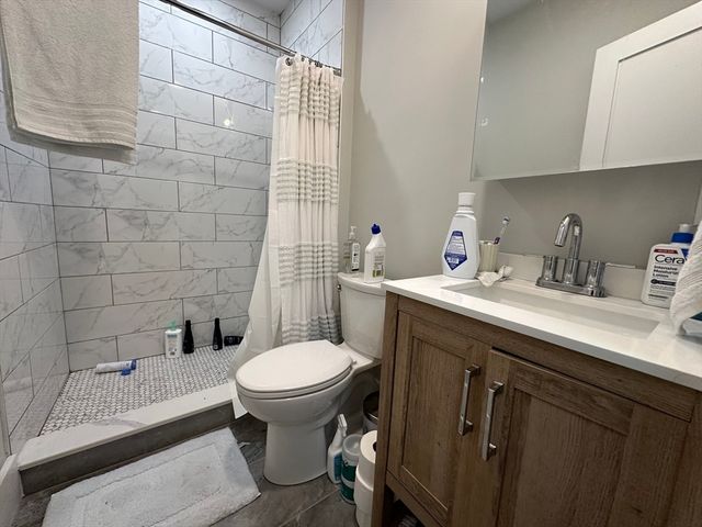 68 L St 1, Boston, MA 02127