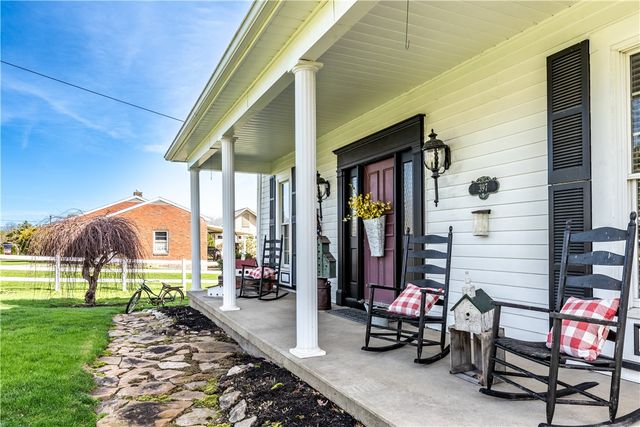 397 Evans City Road, Twp Of But Nw, PA 16001