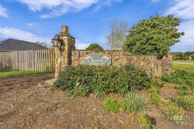 10677 Harwell Court, Daphne, AL 36526