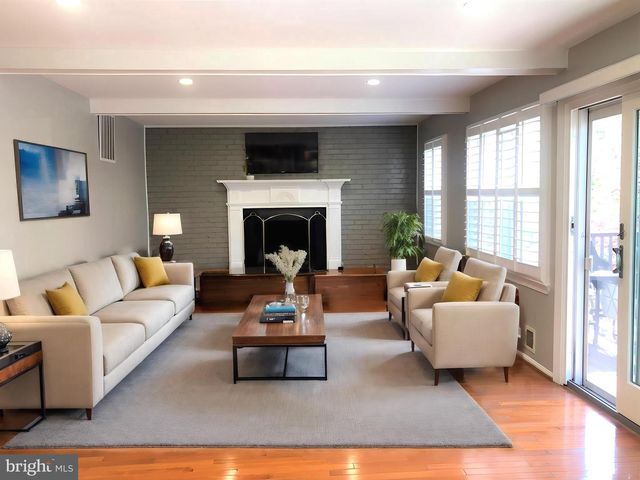 9408 DELANCEY DR, Vienna, VA 22182