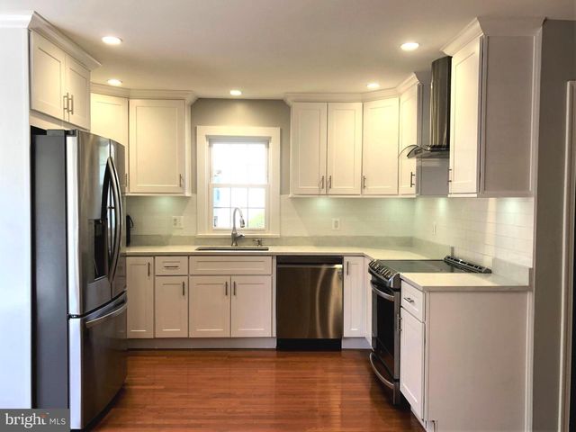 9408 DELANCEY DR, Vienna, VA 22182