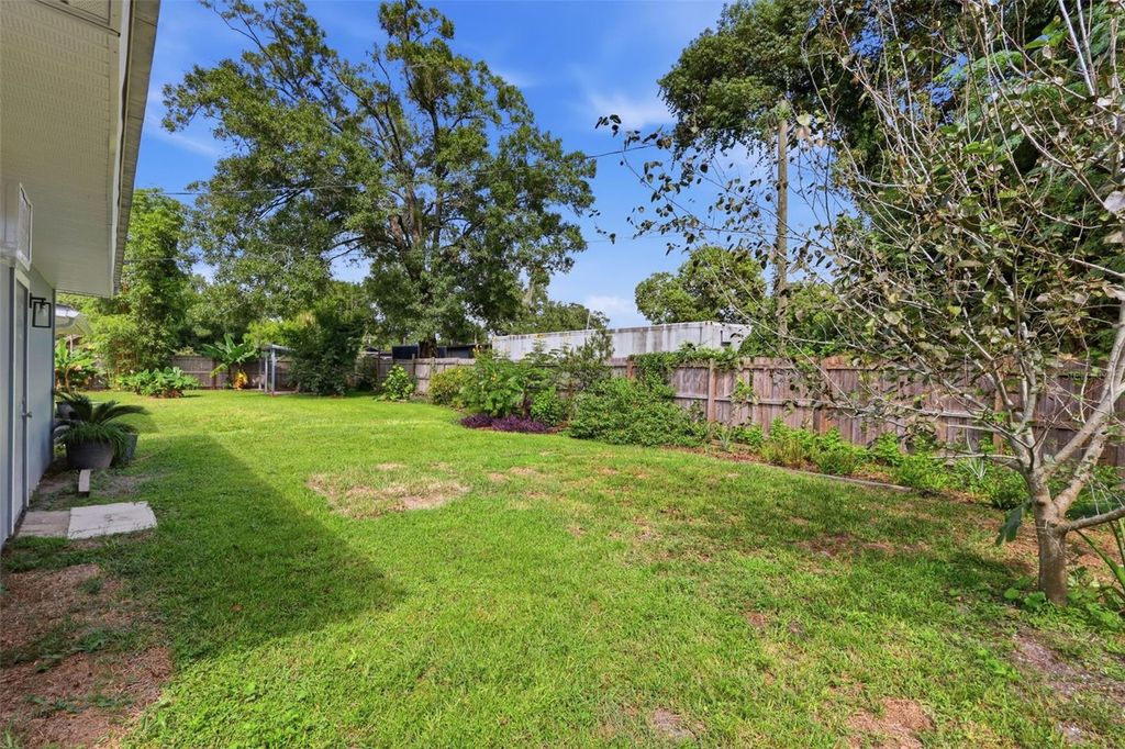 Image 11 of property listing at 4479 FAIRVIEW AVENUE, Orlando, FL 32804