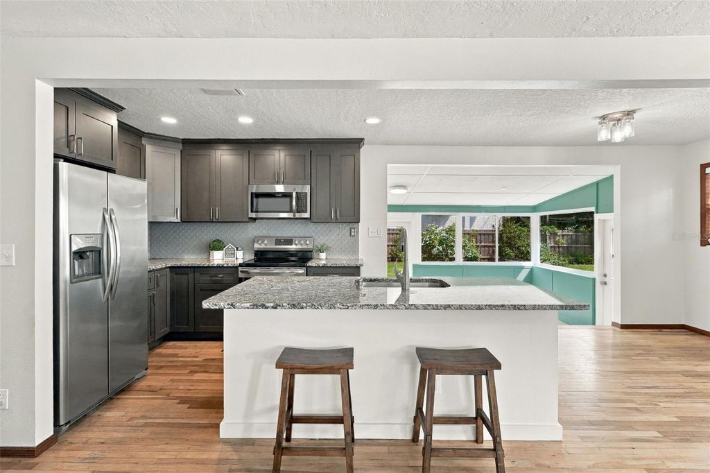Image 16 of property listing at 4479 FAIRVIEW AVENUE, Orlando, FL 32804