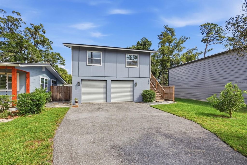 Image 3 of property listing at 4479 FAIRVIEW AVENUE, Orlando, FL 32804