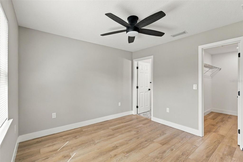 Image 22 of property listing at 4479 FAIRVIEW AVENUE, Orlando, FL 32804