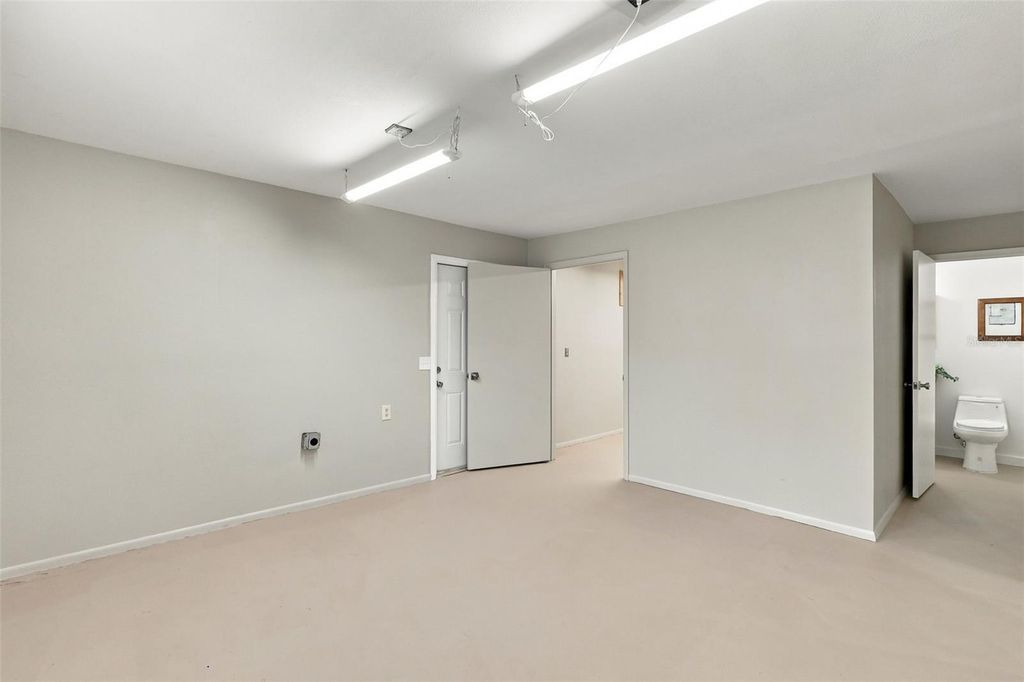 Image 23 of property listing at 4479 FAIRVIEW AVENUE, Orlando, FL 32804
