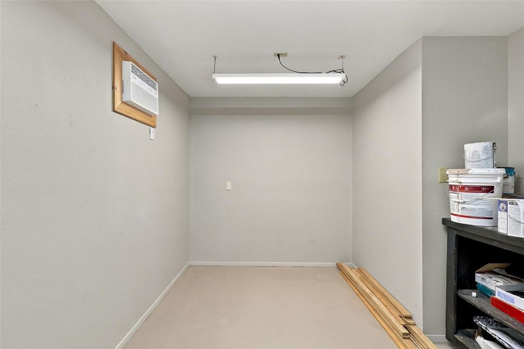 Image 24 of property listing at 4479 FAIRVIEW AVENUE, Orlando, FL 32804