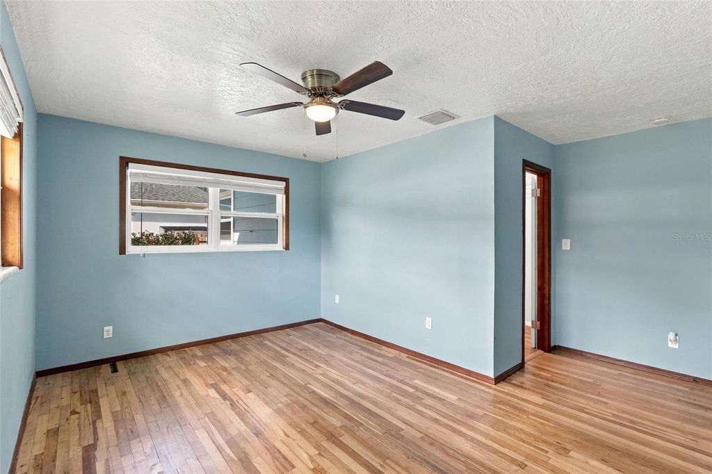 Image 31 of property listing at 4479 FAIRVIEW AVENUE, Orlando, FL 32804