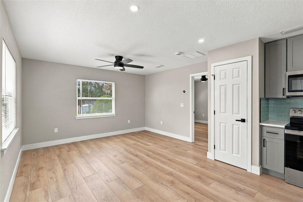 Image 35 of property listing at 4479 FAIRVIEW AVENUE, Orlando, FL 32804