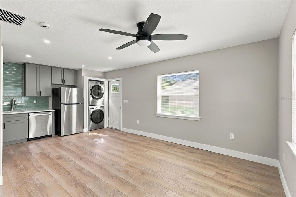 Image 37 of property listing at 4479 FAIRVIEW AVENUE, Orlando, FL 32804