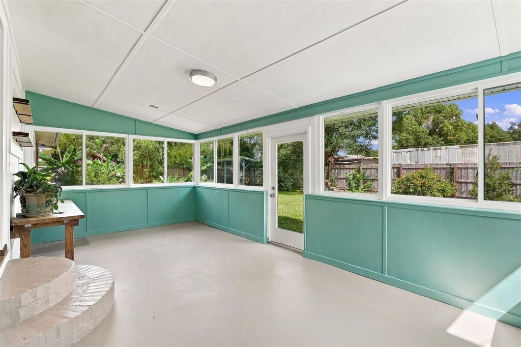 Image 43 of property listing at 4479 FAIRVIEW AVENUE, Orlando, FL 32804