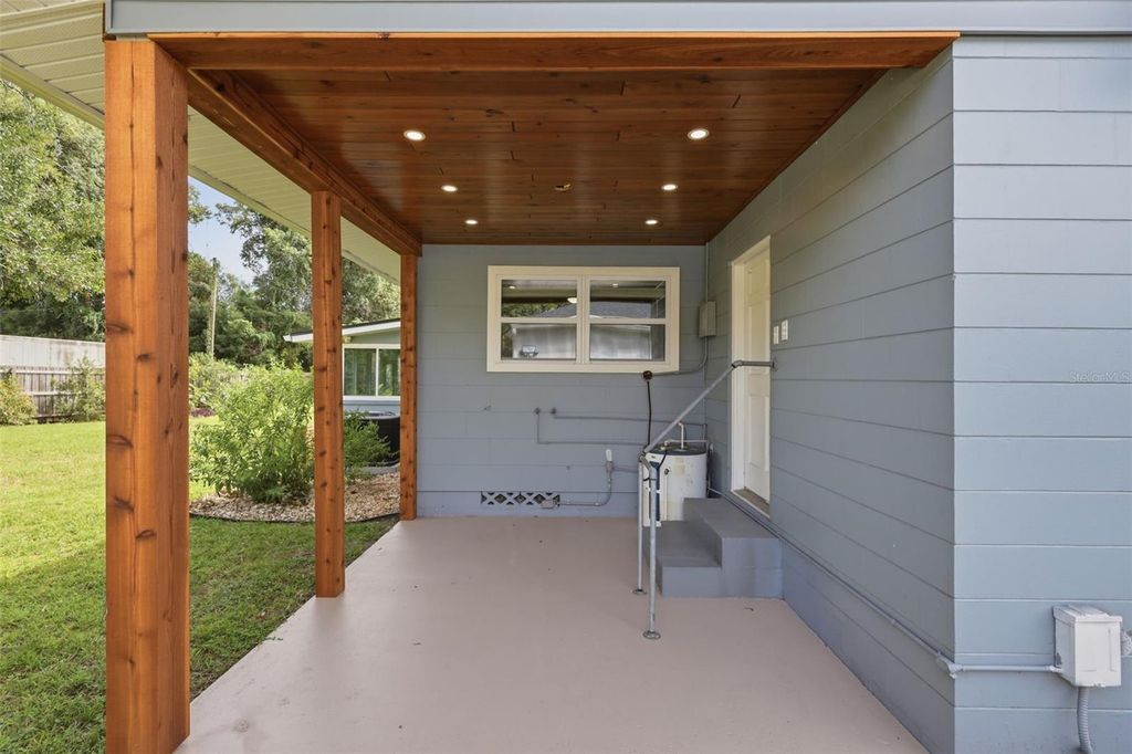 Image 7 of property listing at 4479 FAIRVIEW AVENUE, Orlando, FL 32804