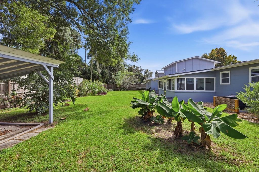Image 9 of property listing at 4479 FAIRVIEW AVENUE, Orlando, FL 32804