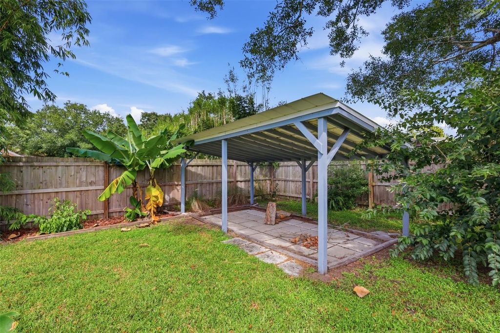 Image 10 of property listing at 4479 FAIRVIEW AVENUE, Orlando, FL 32804