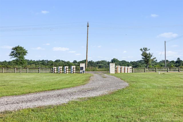 1981 County Road 202, Caldwell, TX 77836