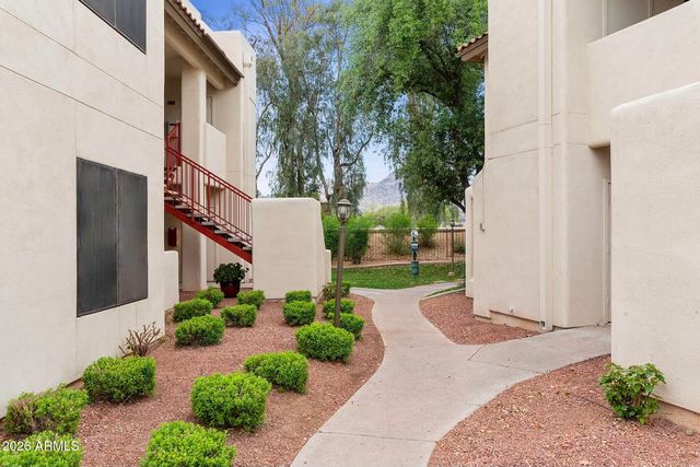 750 E NORTHERN Avenue 2051, Phoenix, AZ 85020