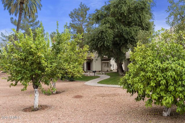 750 E NORTHERN Avenue 2051, Phoenix, AZ 85020
