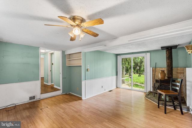 305 OHIO AVE, Egg Harbor Township, NJ 08234