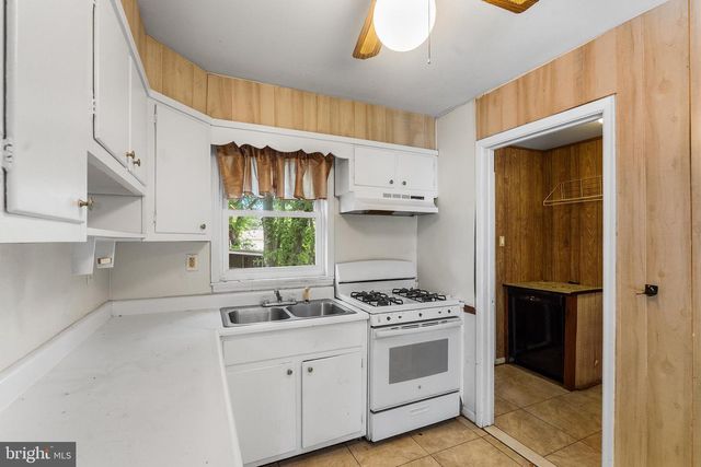 305 OHIO AVE, Egg Harbor Township, NJ 08234