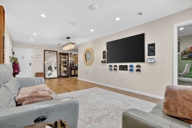 2 Ann St S308 S308, Clifton City, NJ 07013