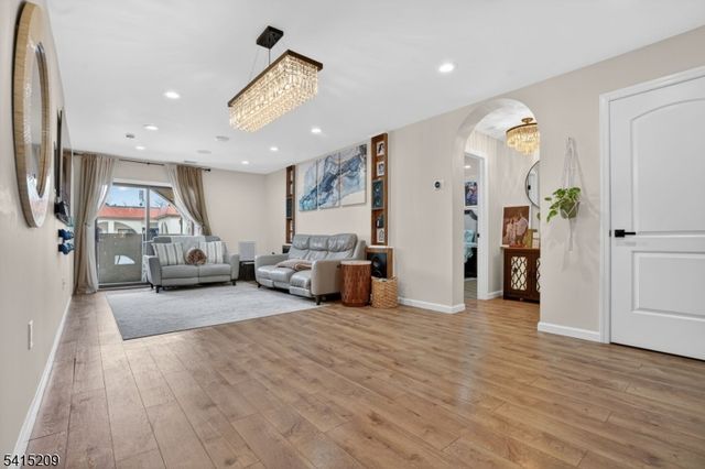 2 Ann St S308 S308, Clifton City, NJ 07013